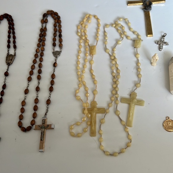 Rosaries Necklaces Religious Cross Medals Catholic Mary God Benediction - Picture 6 of 17